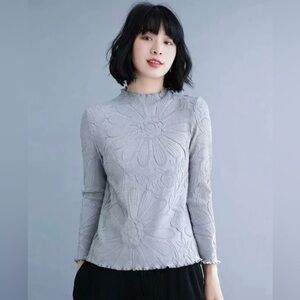 Vanite Couture Elegant Gray Floral Crinkle Mock Neck Top One Size